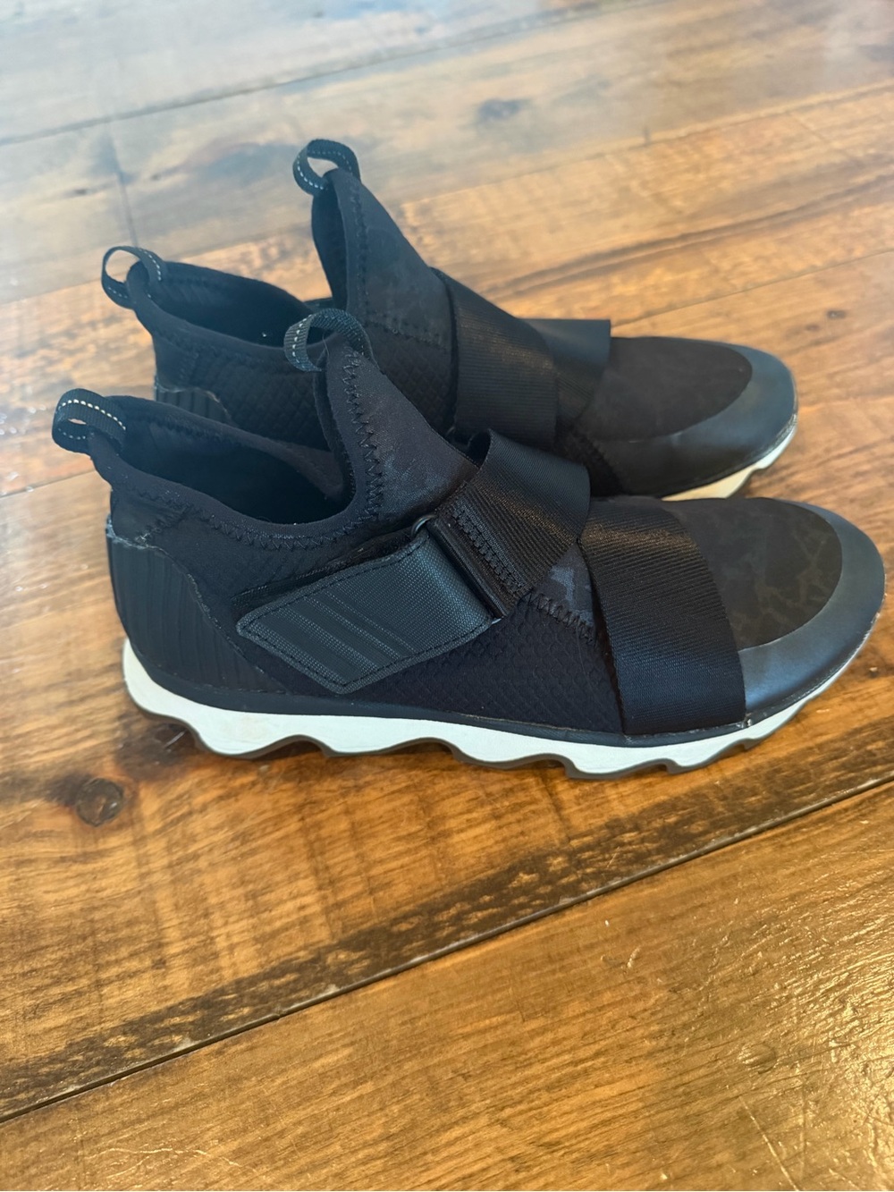 Sorel Black Slip-On Athletic Sneakers with White Sole